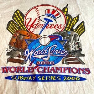 Y2K Vintage Yankees World Series Championship โ Subway Seriesโ year 2000 MLB